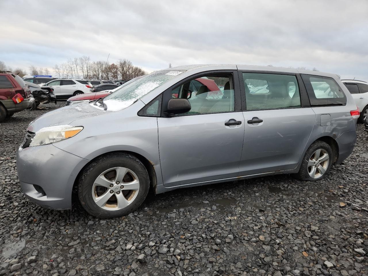 Lot #3285624266 2013 TOYOTA SIENNA