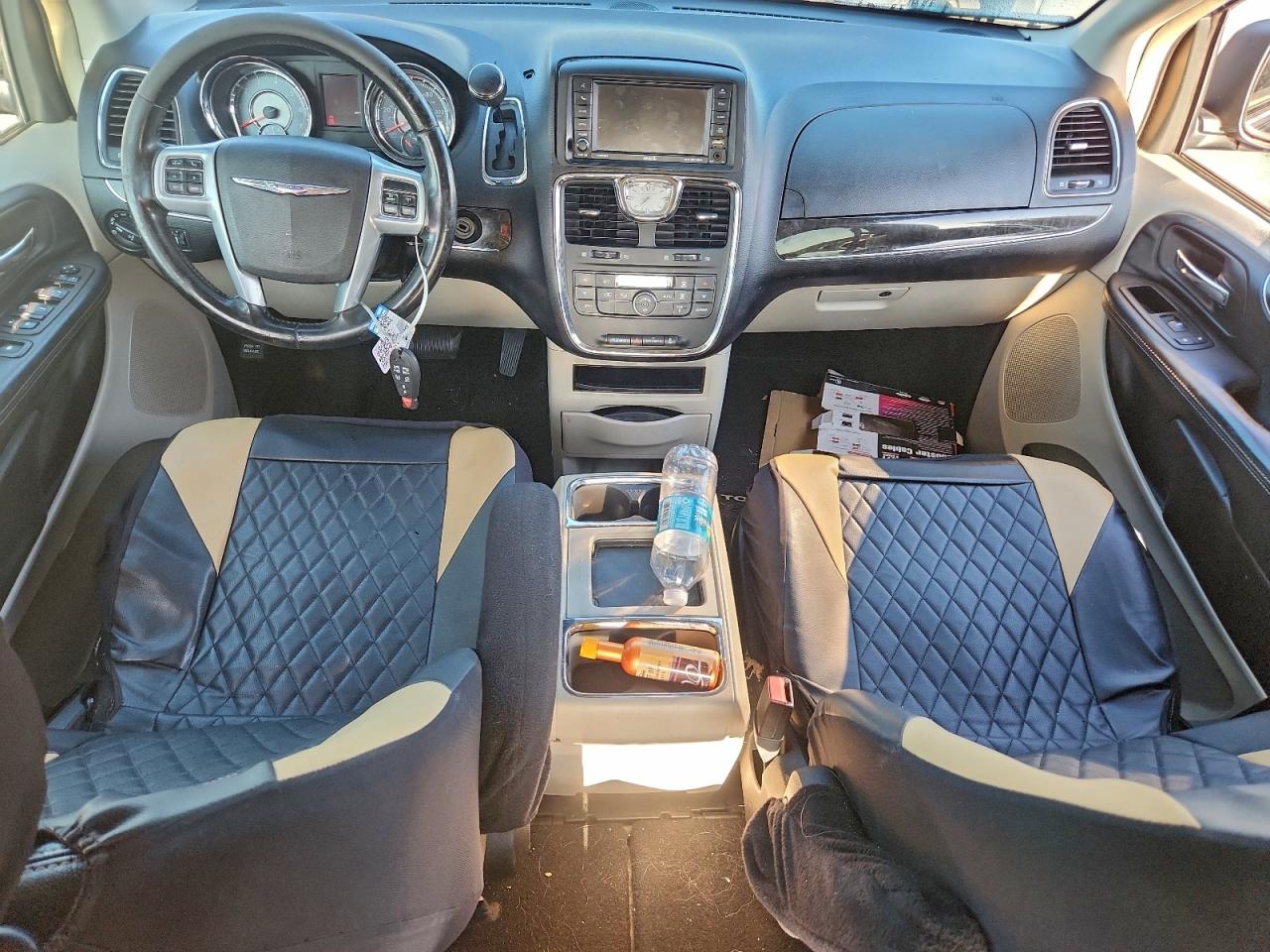 CHRYSLER TOWN & COUNTRY TOURING