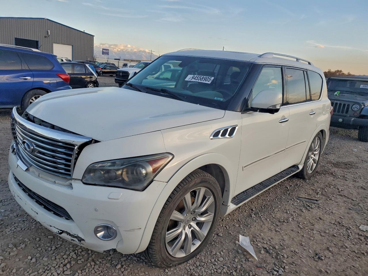 INFINITI QX56