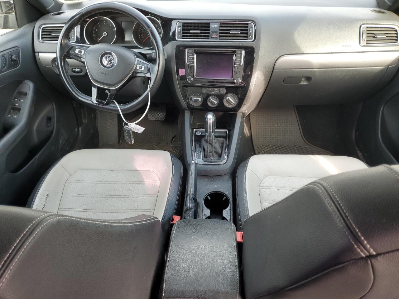 VOLKSWAGEN JETTA SPORT