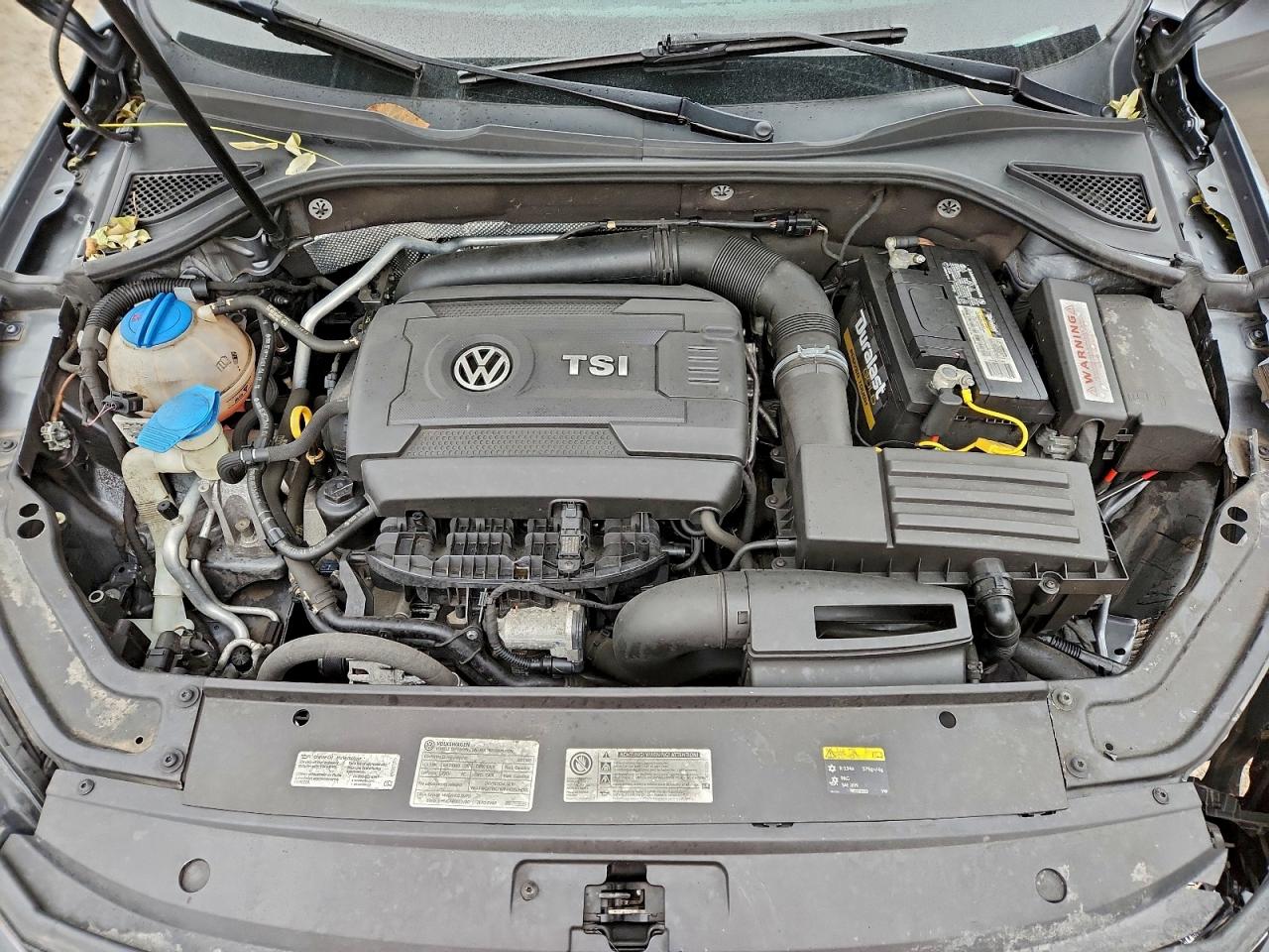 VOLKSWAGEN PASSAT SE