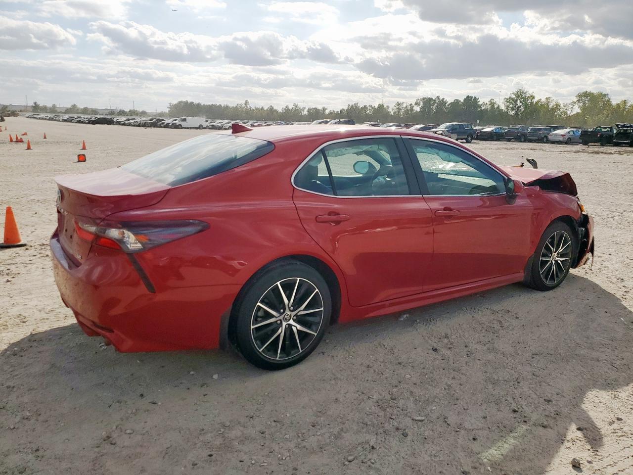 TOYOTA CAMRY SE NIGHT SHADE