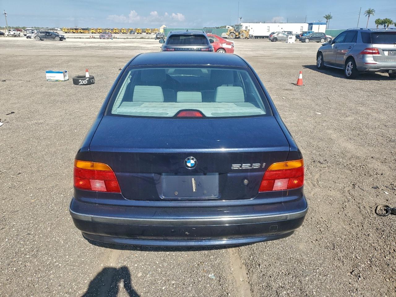 Lot #3305428443 1999 BMW 528 I AUTO
