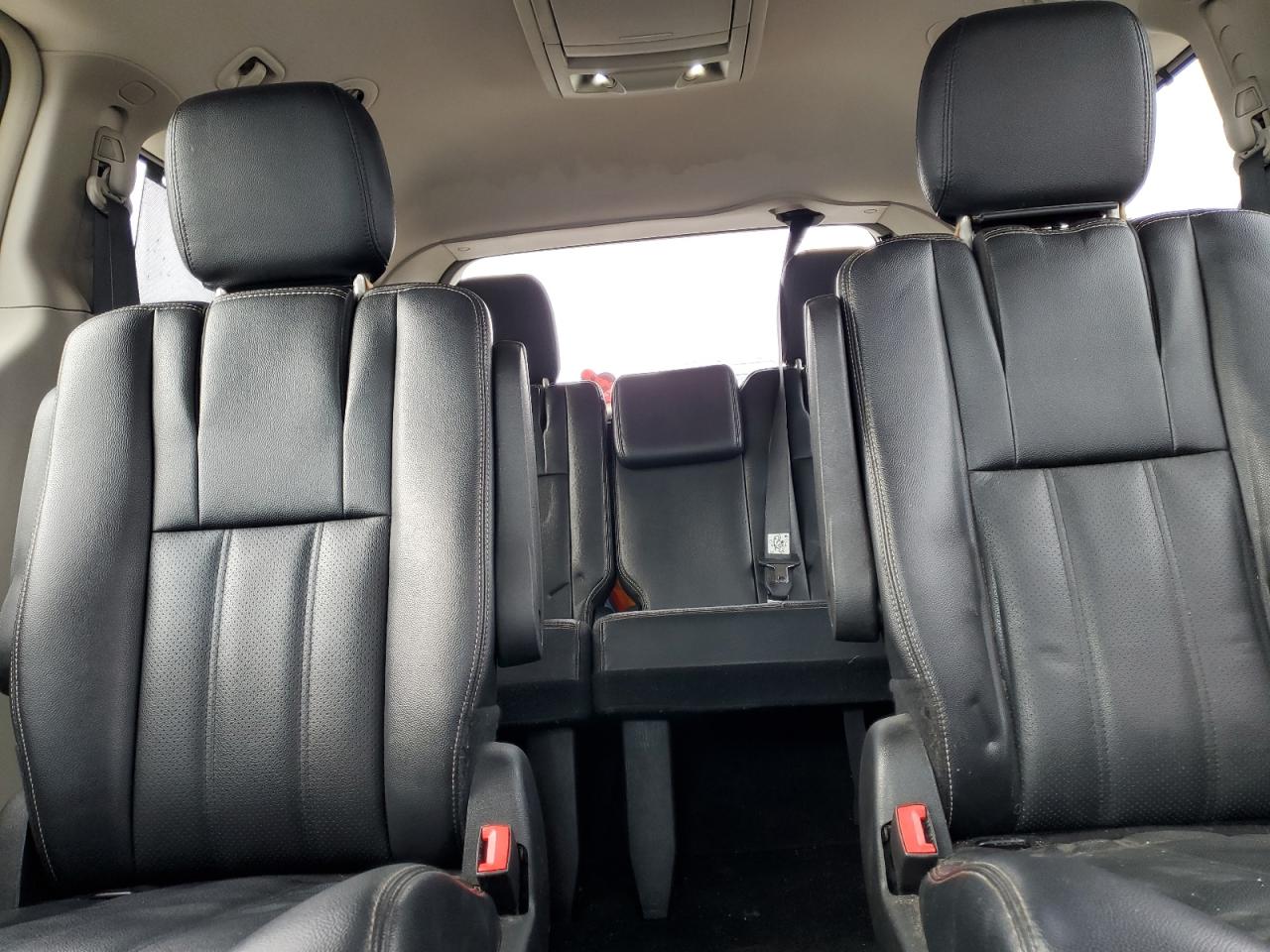 CHRYSLER TOWN & COUNTRY TOURING L