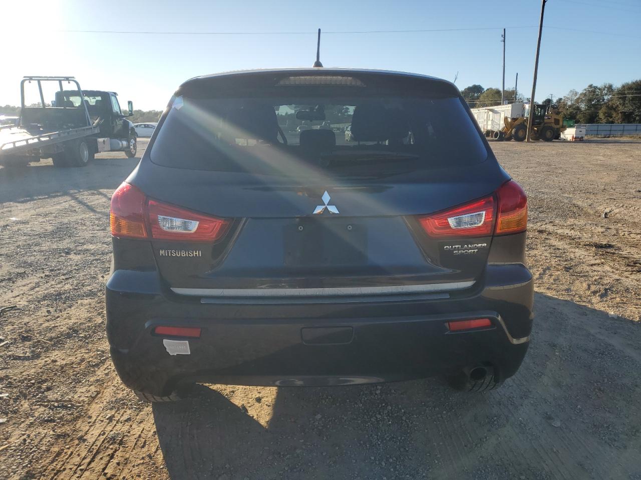 MITSUBISHI OUTLANDER SE