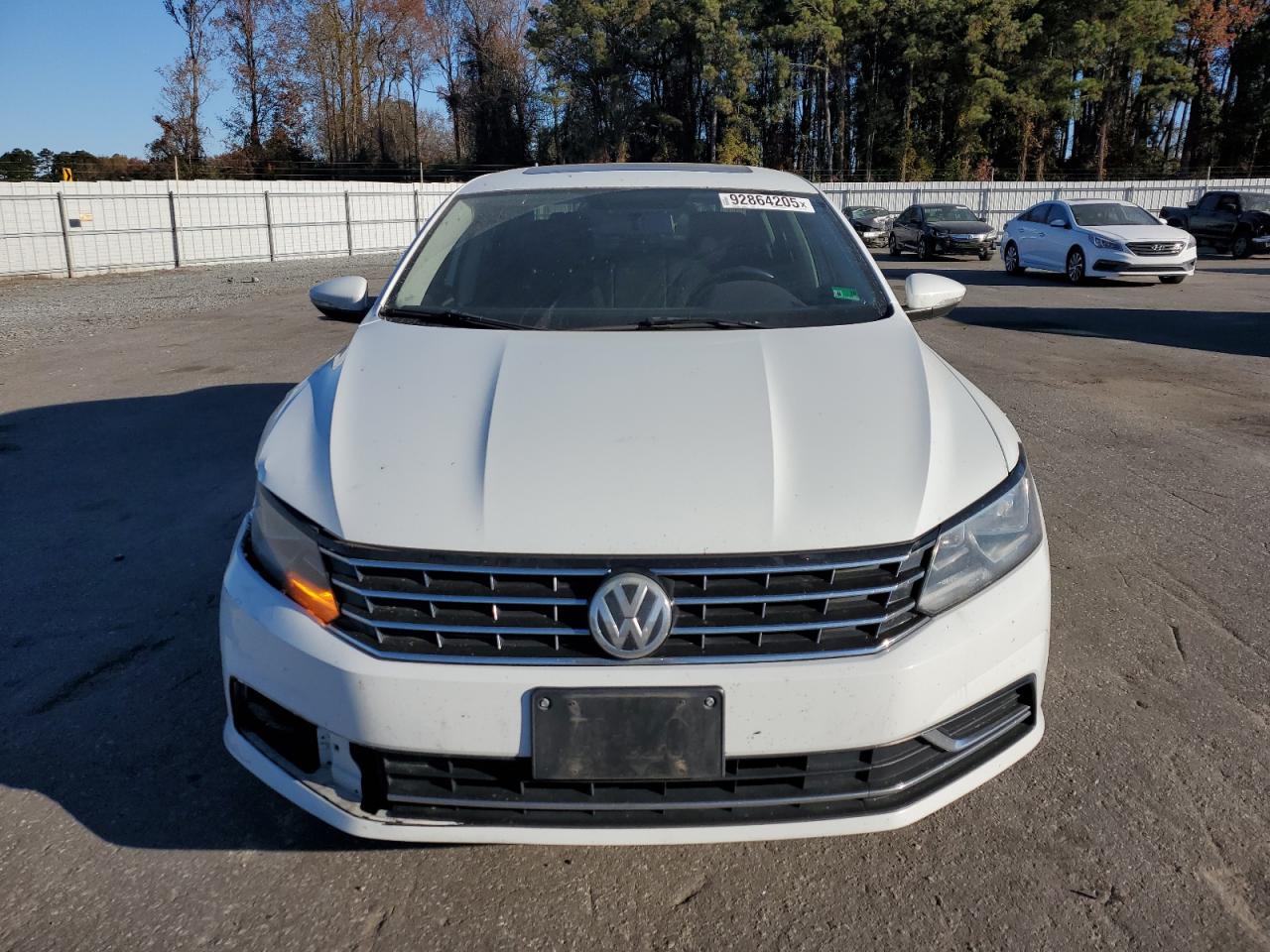 VOLKSWAGEN PASSAT SE