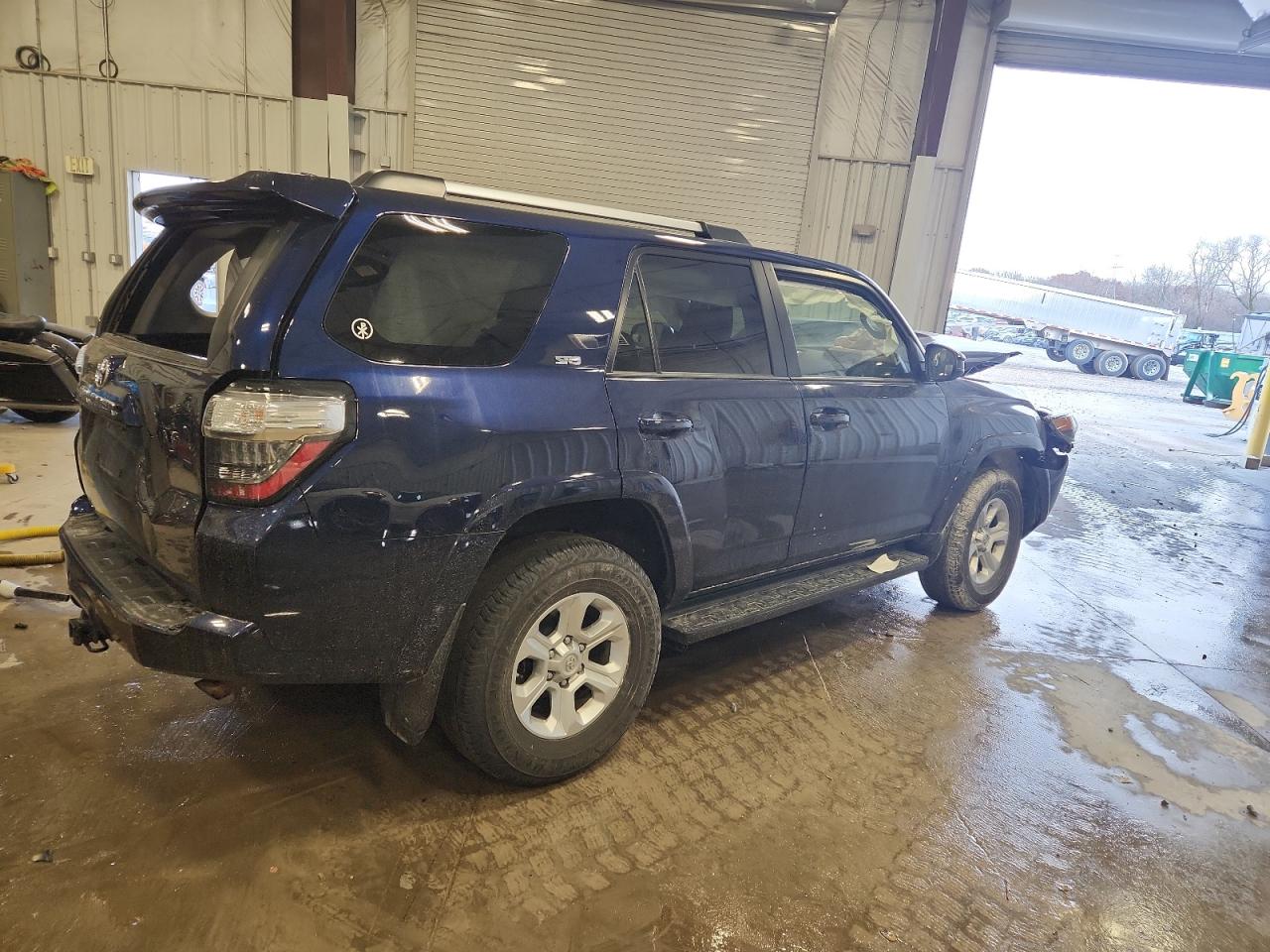 TOYOTA 4RUNNER SR5/SR5 PREMIUM