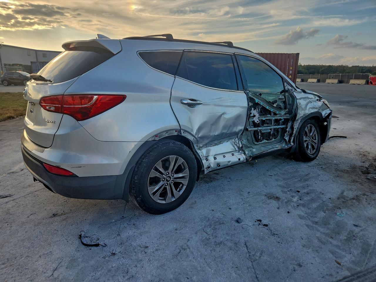 Lot #3302816975 2016 HYUNDAI SANTA FE S