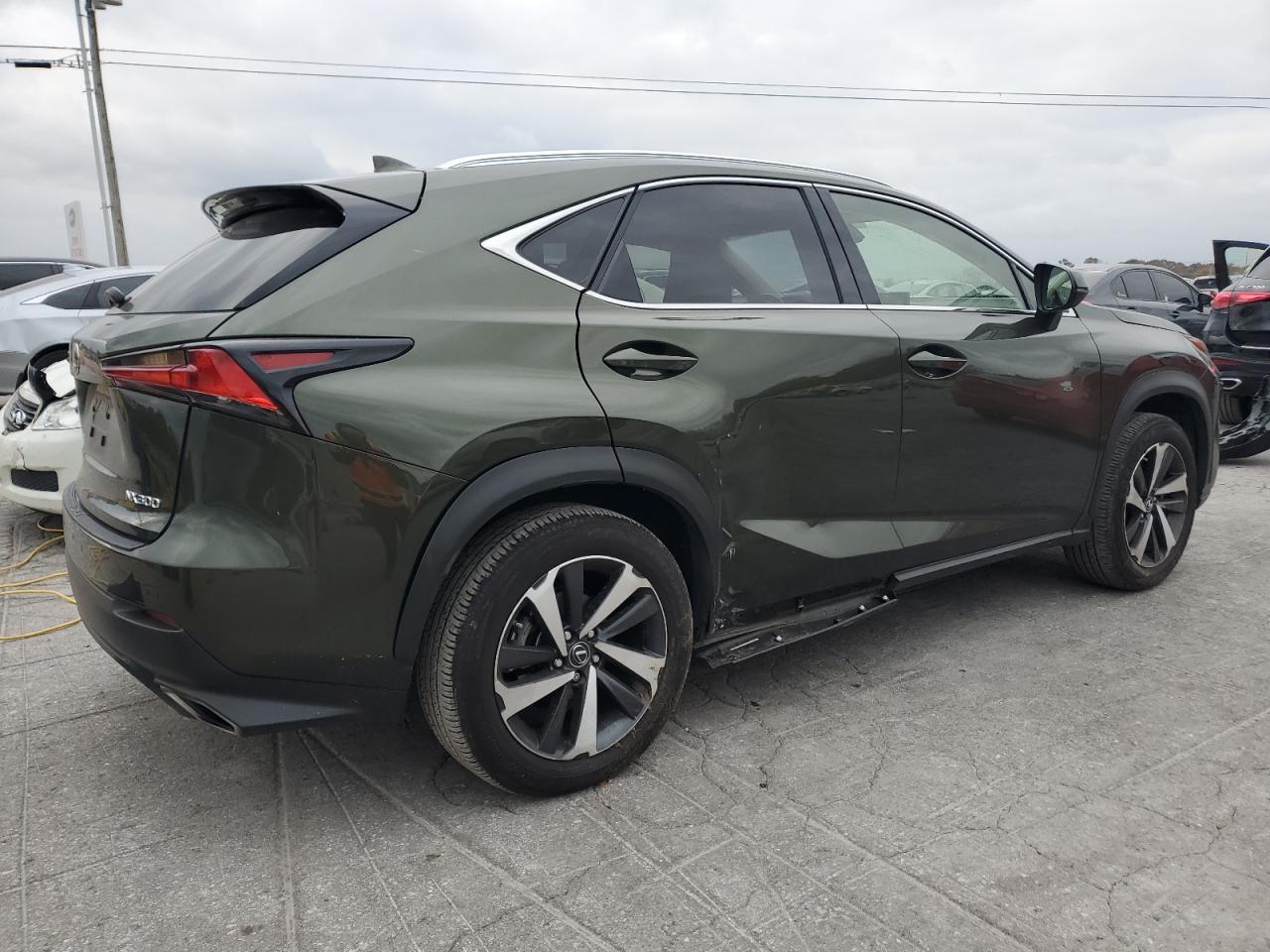 LEXUS NX 300 BASE