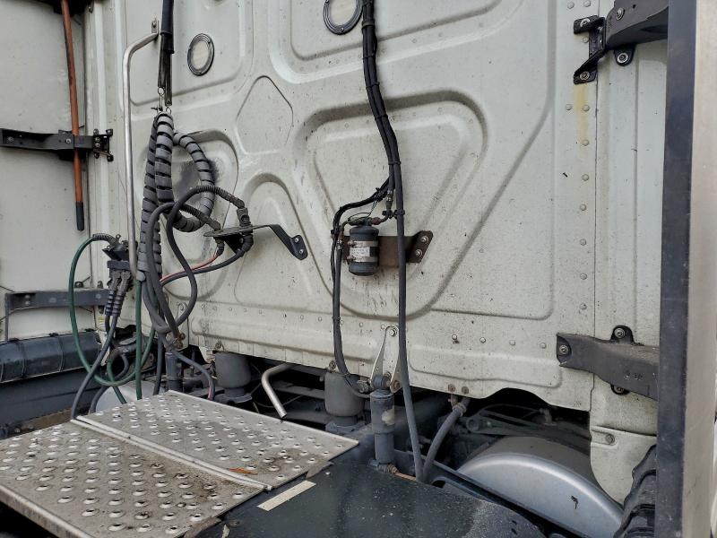 2019 FREIGHTLINER CASCADIA 1 #3297833170