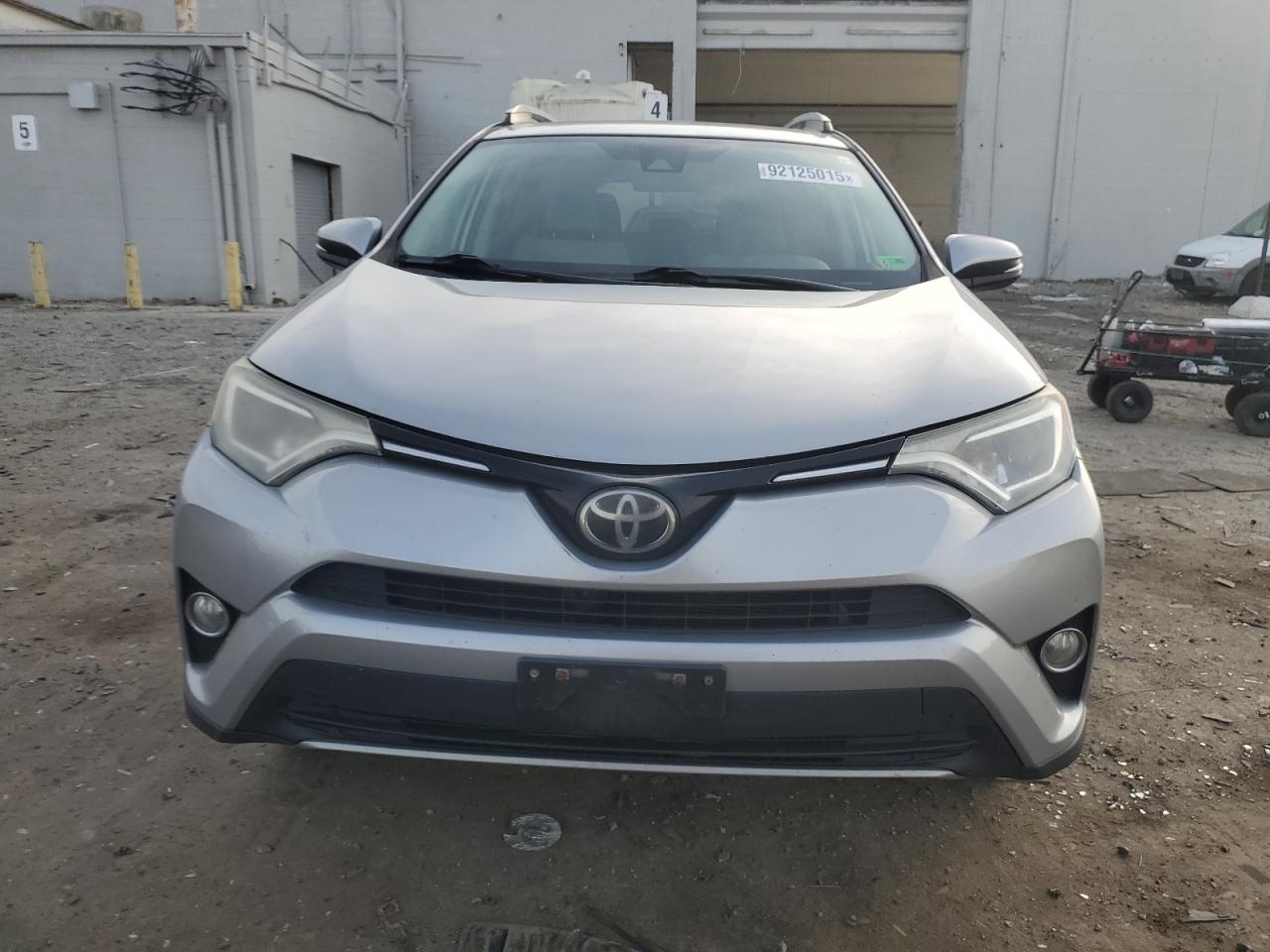 TOYOTA RAV4 XLE