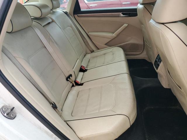 2018 VOLKSWAGEN PASSAT SE #3302843899