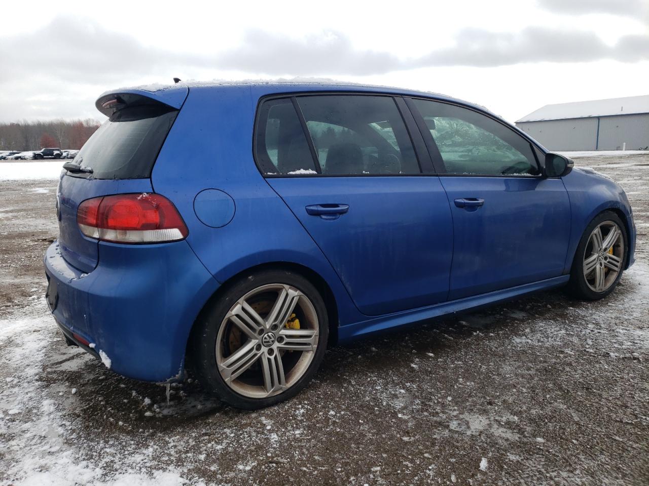 VOLKSWAGEN GOLF R