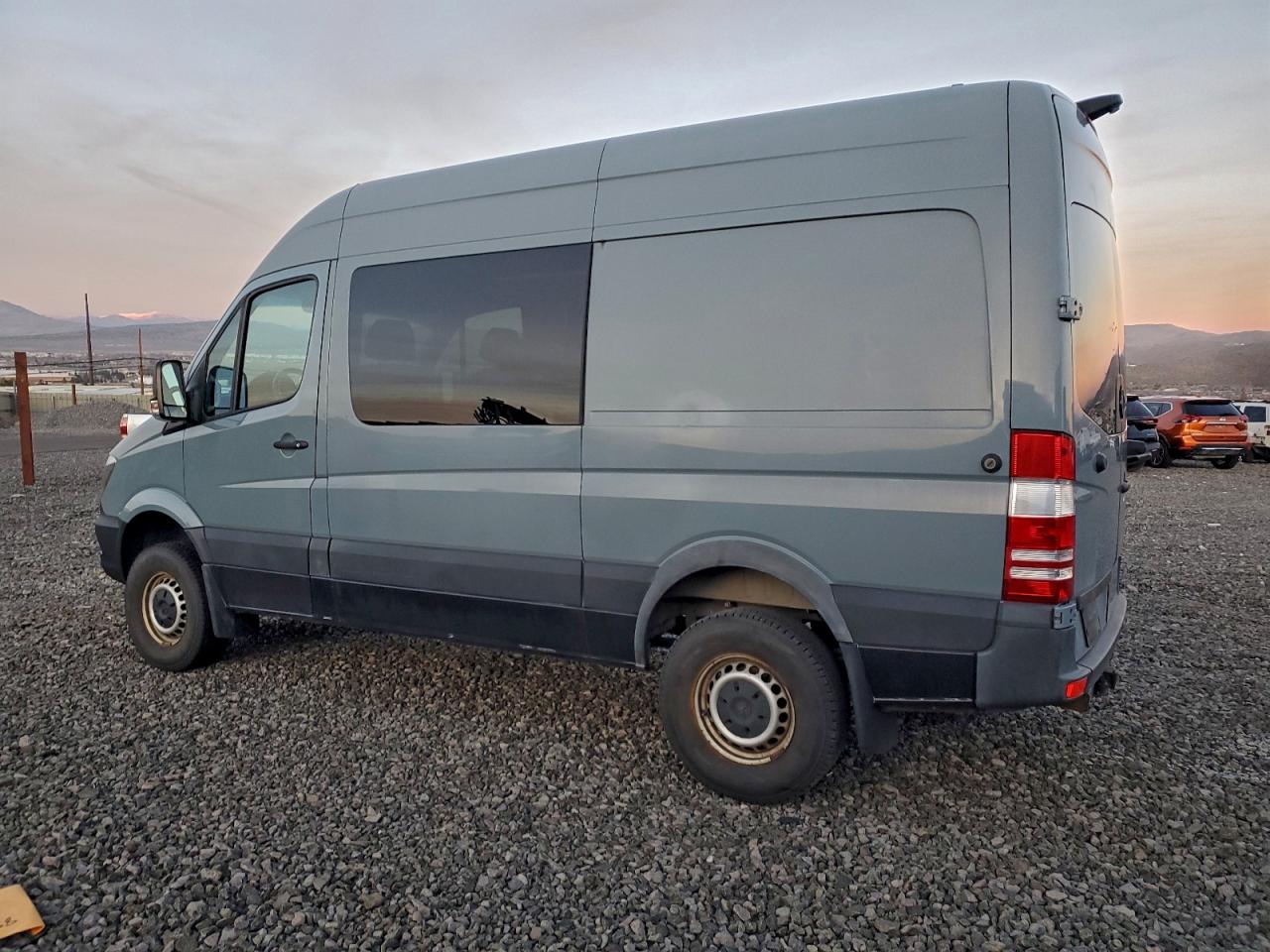 MERCEDES-BENZ SPRINTER 2500