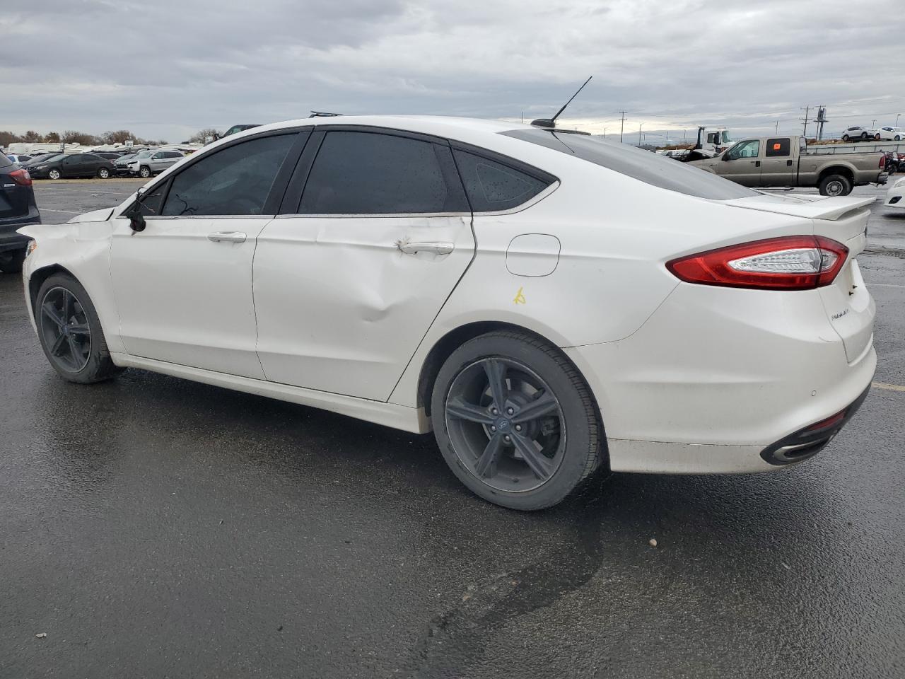 FORD FUSION SE