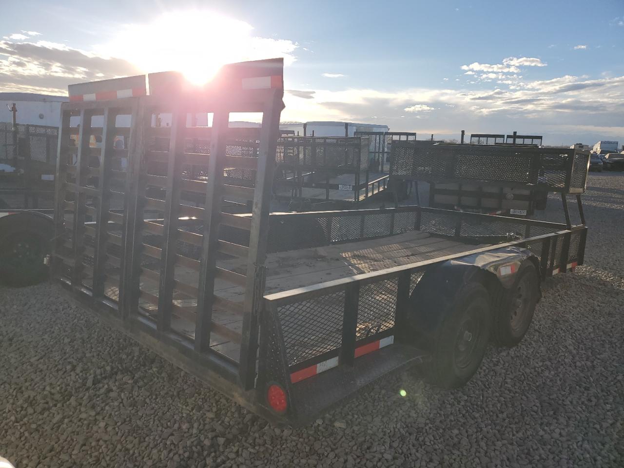 Lot #3309228624 2000 J&C UNKNOWN