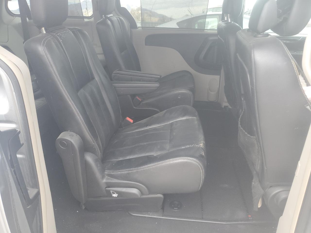 CHRYSLER TOWN & COUNTRY TOURING