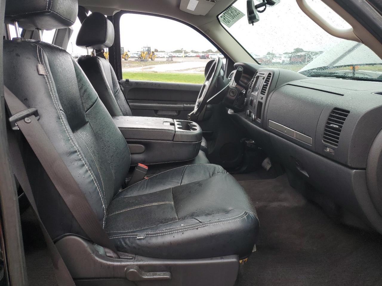 CHEVROLET SILVERADO K1500 LT