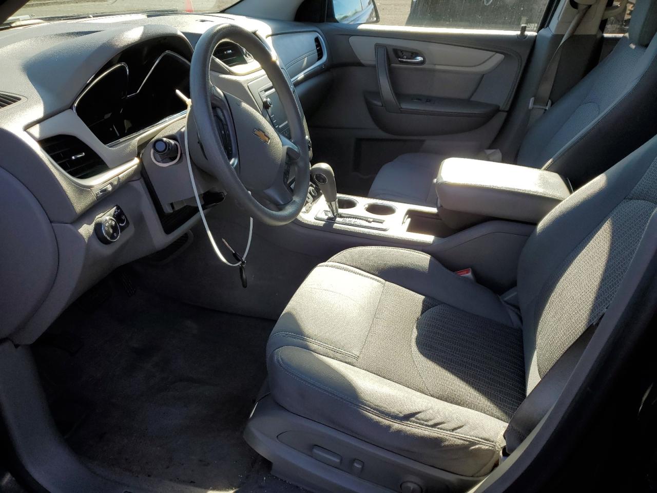 CHEVROLET TRAVERSE LS