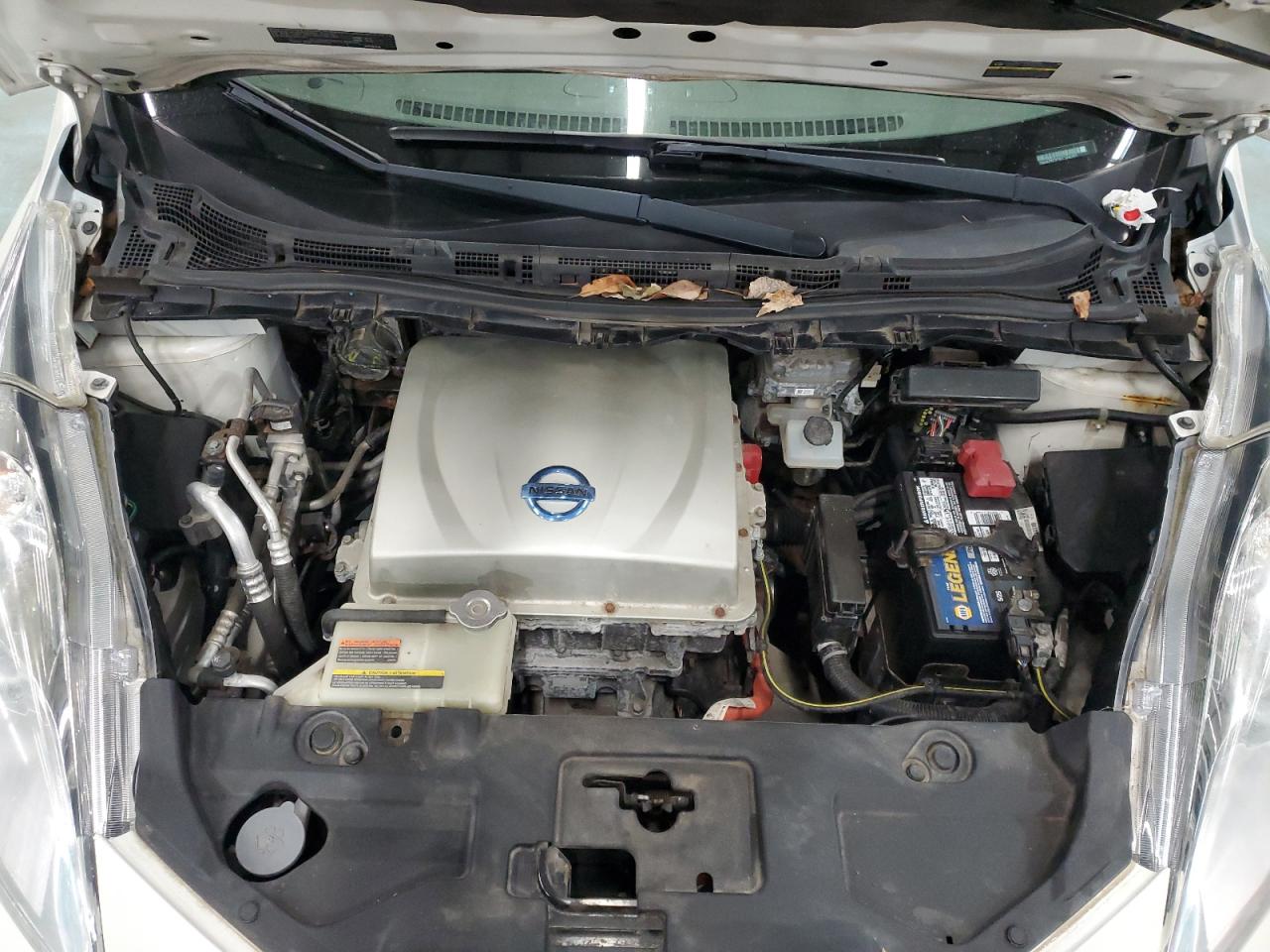 NISSAN LEAF S