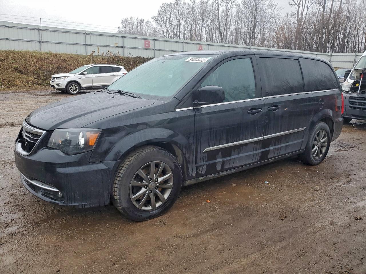 Lot #3297961790 2015 CHRYSLER TOWN & COU