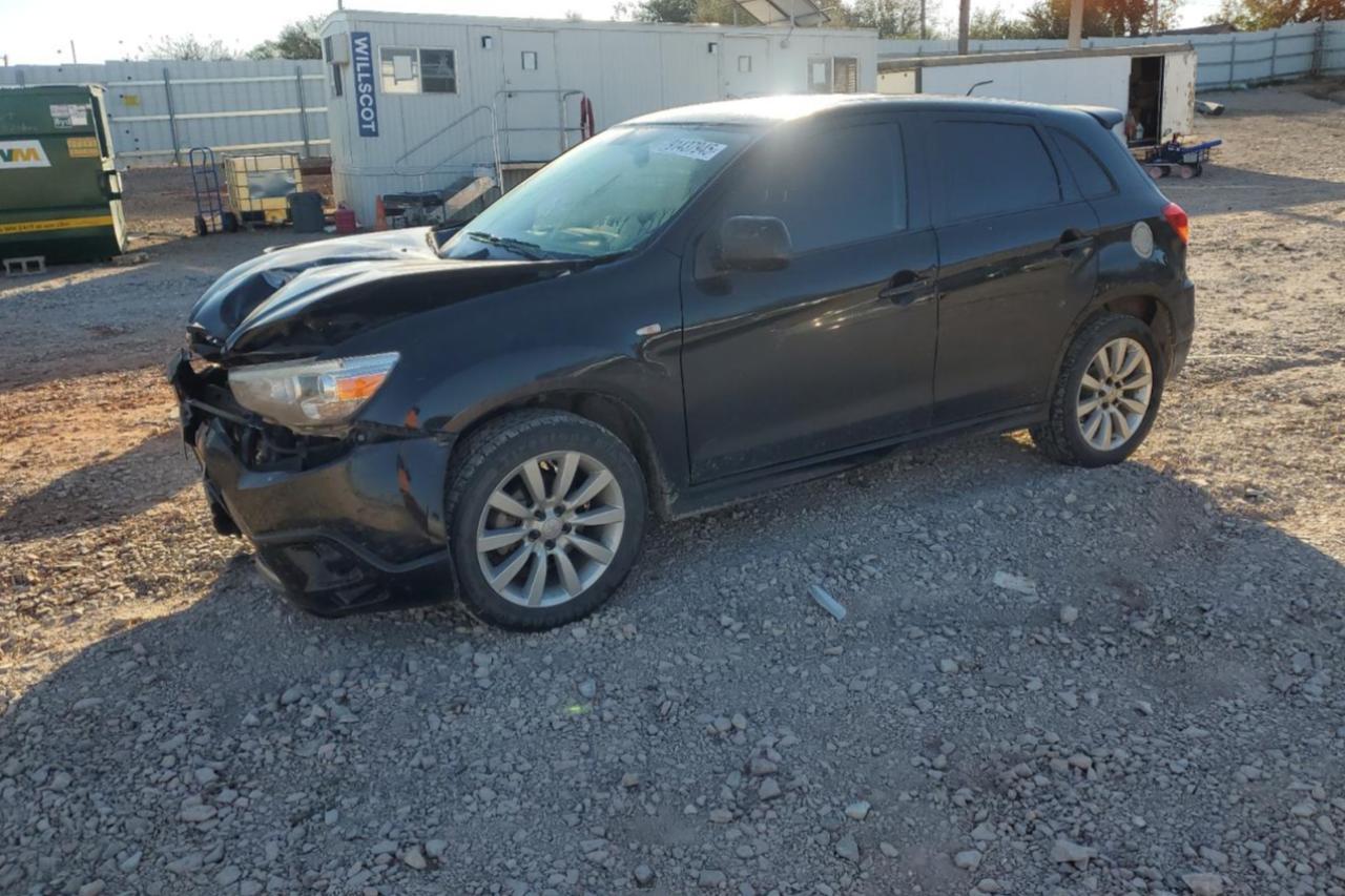 MITSUBISHI OUTLANDER SE