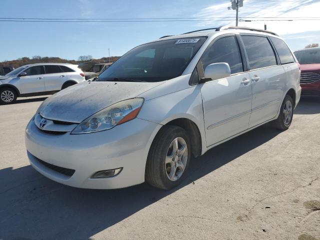 Global Auto Auctions: 2008 TOYOTA SIENNA XLE