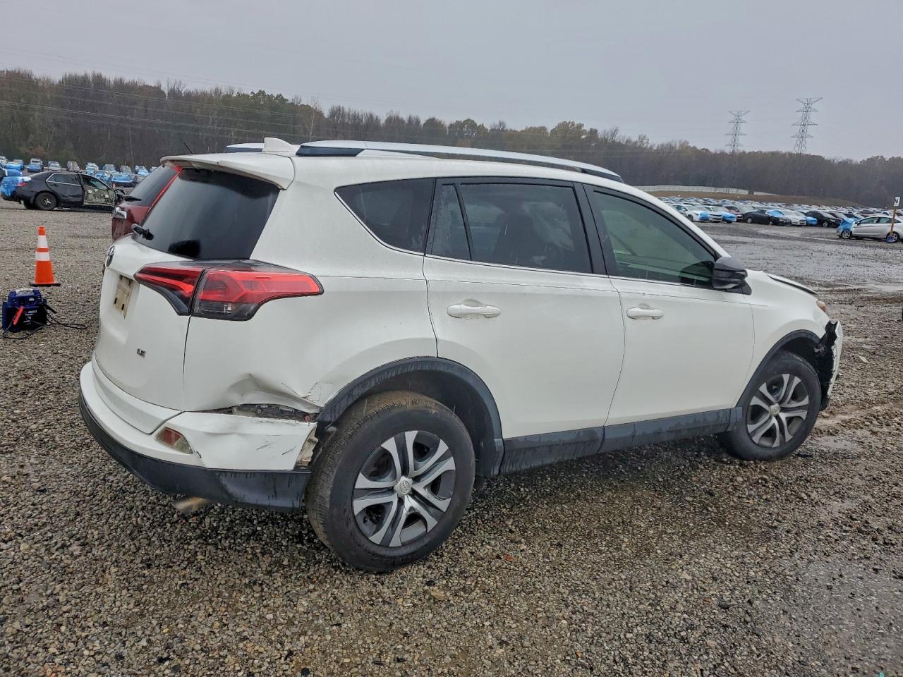 TOYOTA RAV4 LE