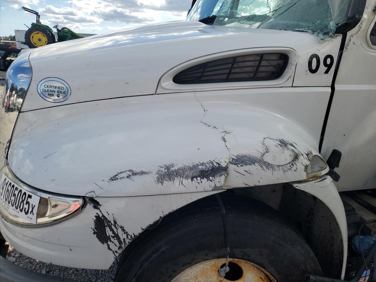 Lot #3290223237 2015 INTERNATIONAL 4300