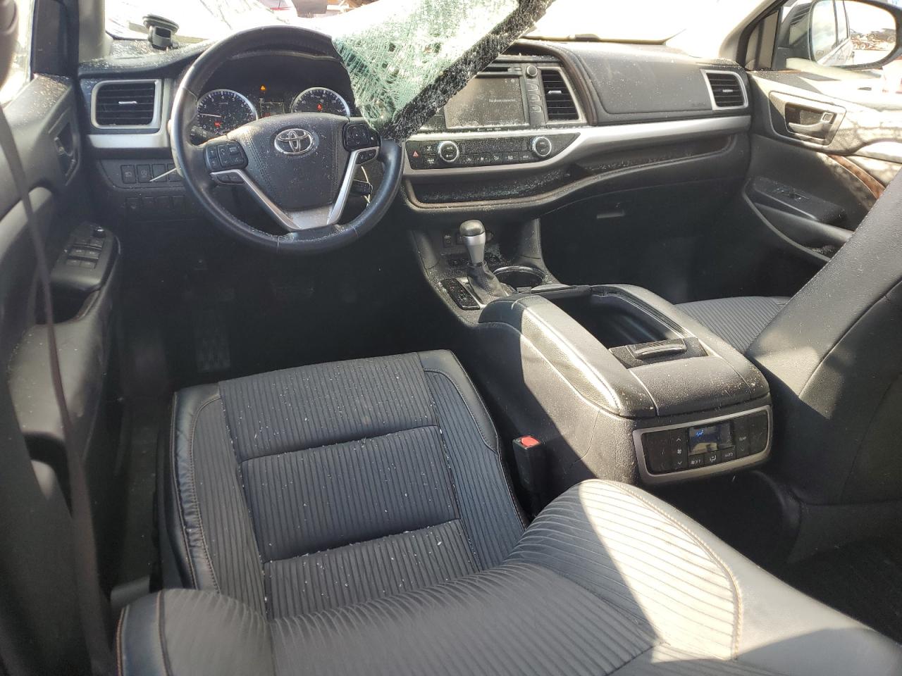 TOYOTA HIGHLANDER LE