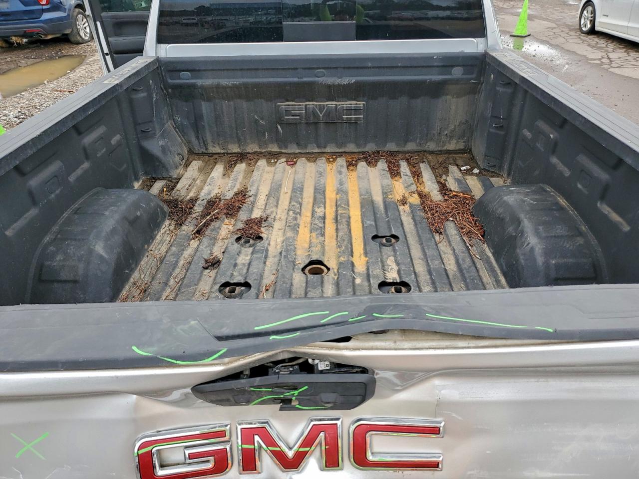 GMC SIERRA K2500 SLT