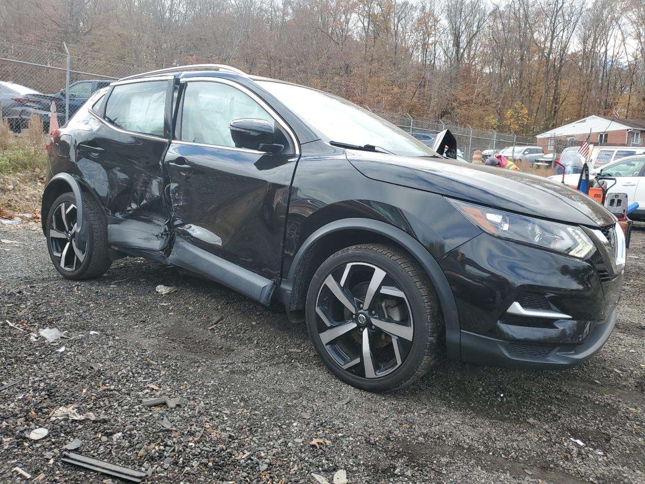 NISSAN ROGUE SPORT S