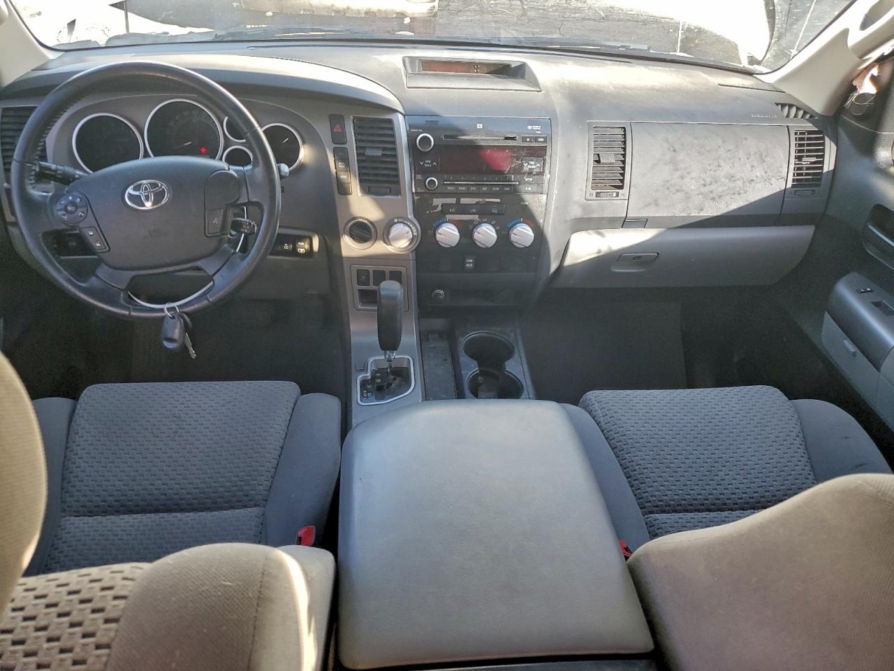 TOYOTA TUNDRA DOUBLE CAB SR5