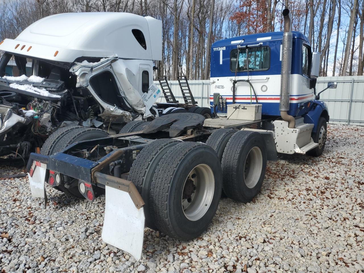 Lot #3296364282 2018 PETERBILT TRACTOR 579