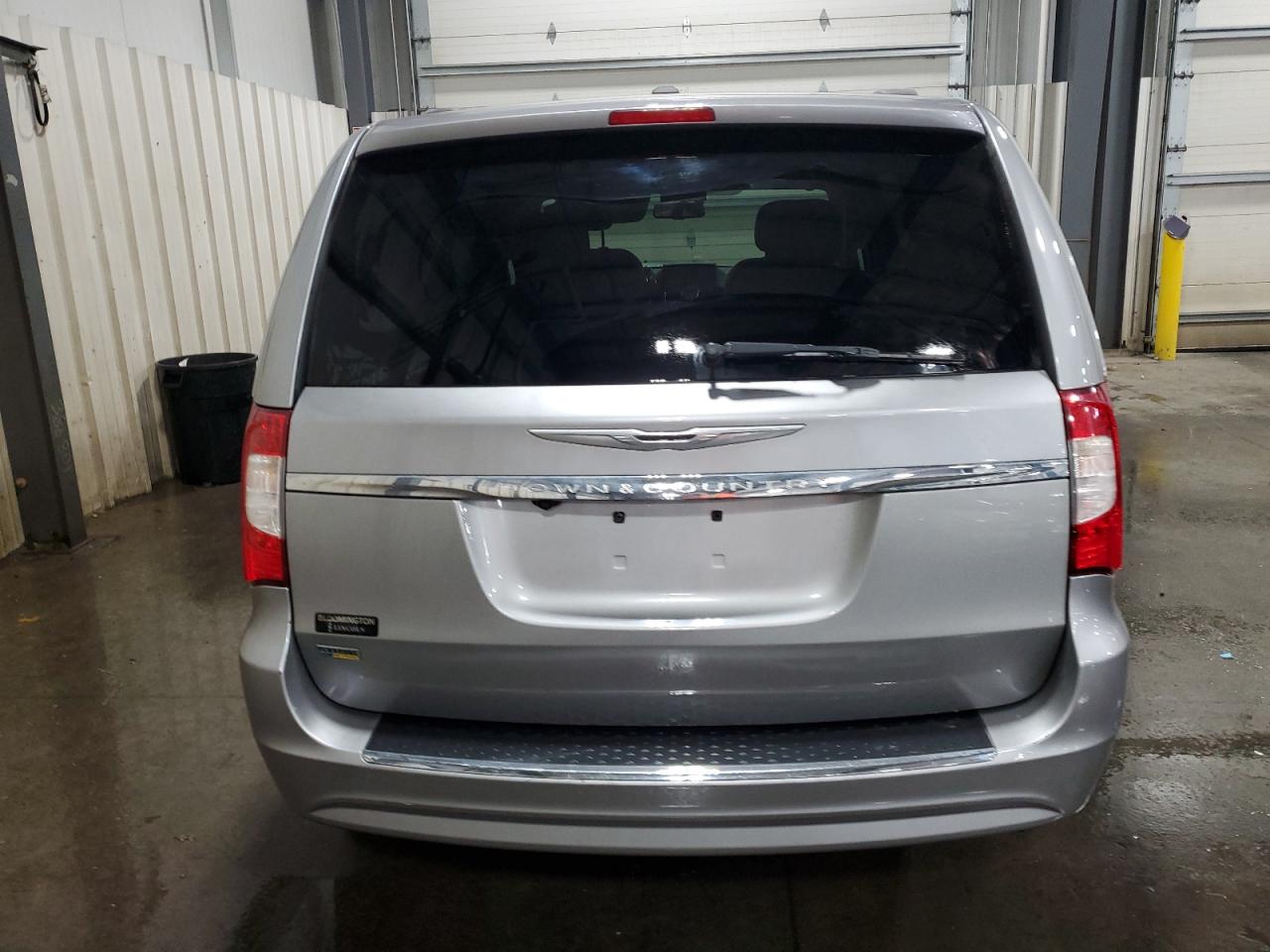 CHRYSLER TOWN & COUNTRY TOURING