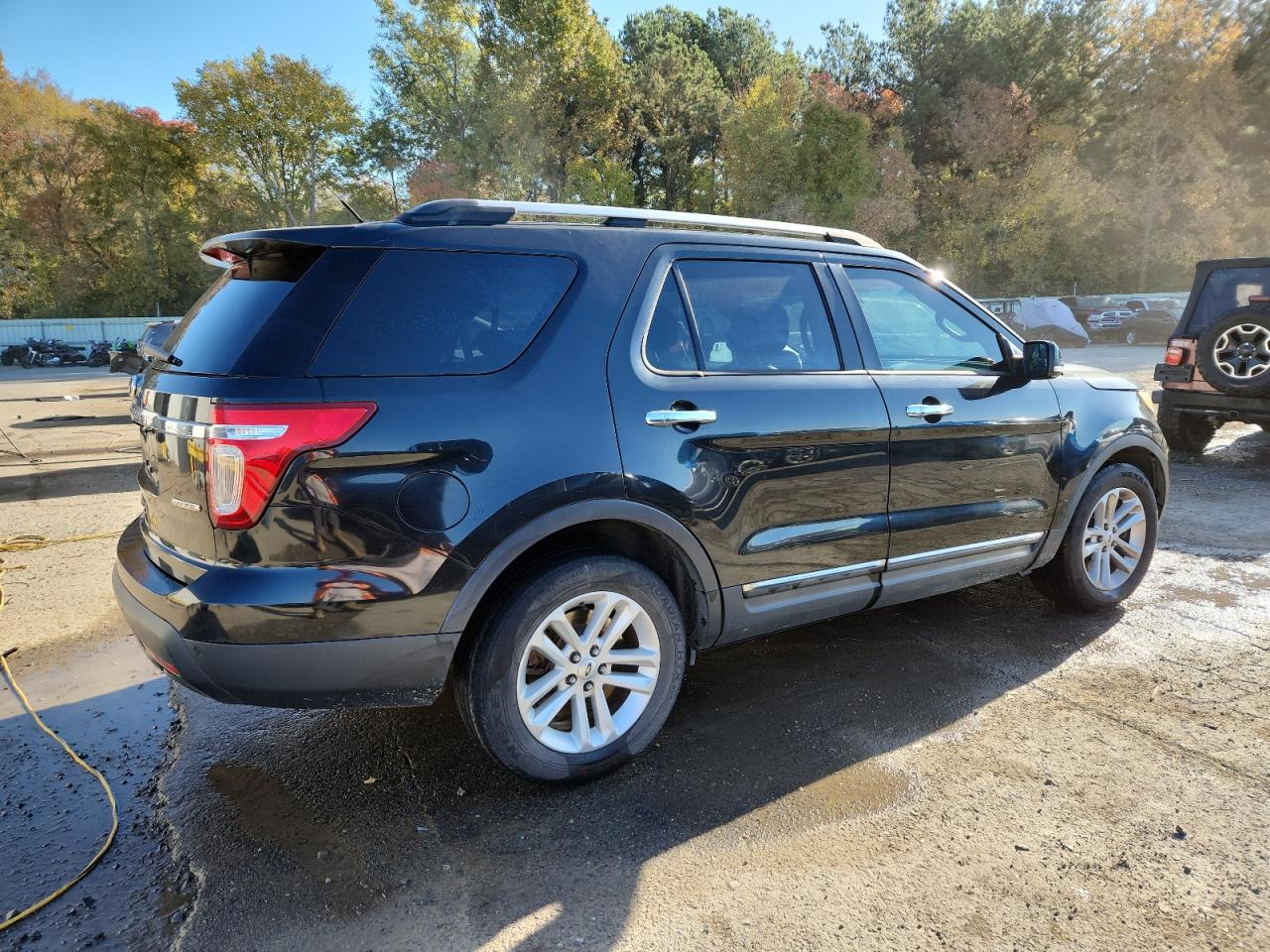 FORD EXPLORER XLT