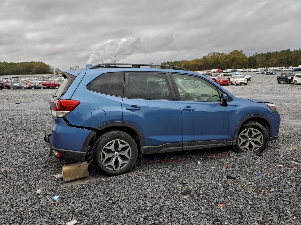 SUBARU FORESTER PREMIUM