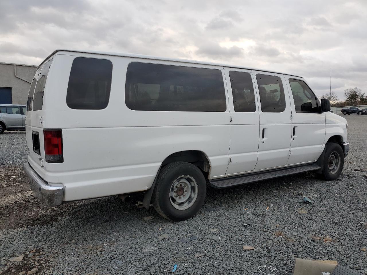 FORD ECONOLINE E350 SUPER DUTY WAGON
