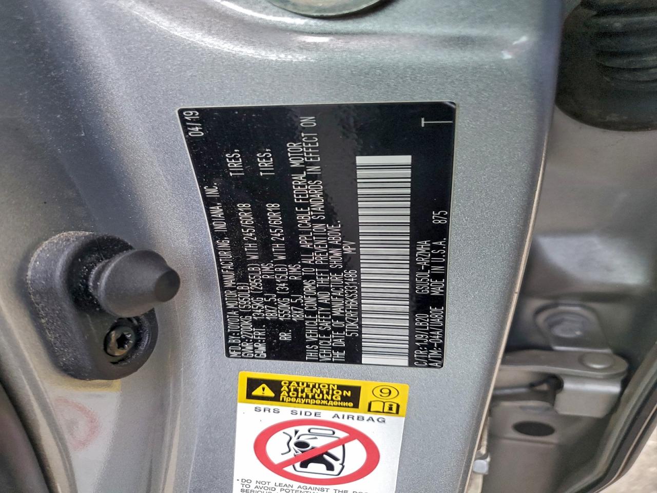 TOYOTA HIGHLANDER SE