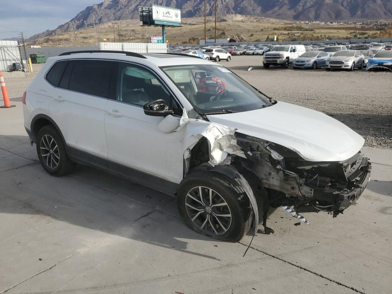 VOLKSWAGEN TIGUAN SE