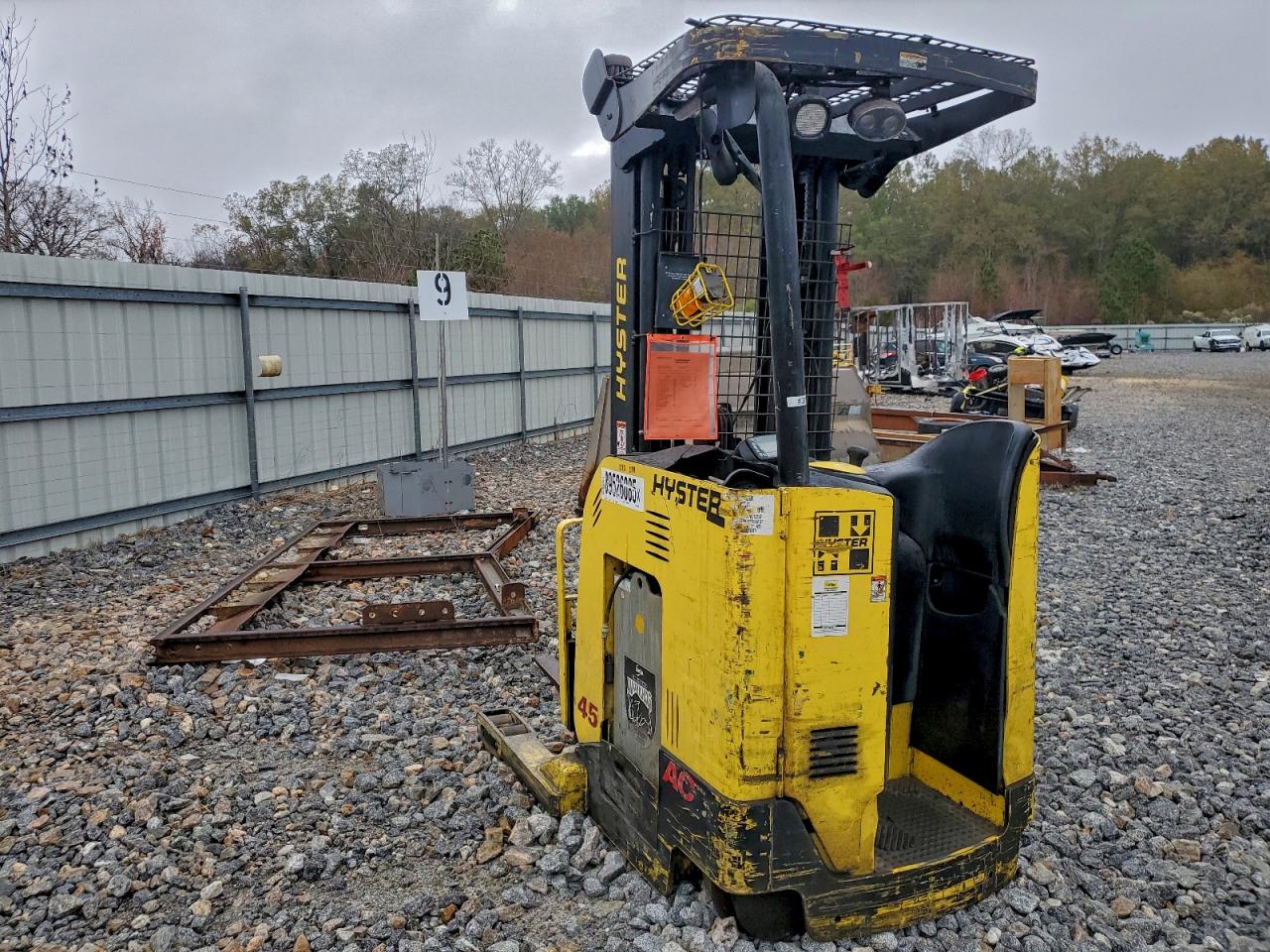 Lot #3316965077 2012 HYSTER UNKNOWN