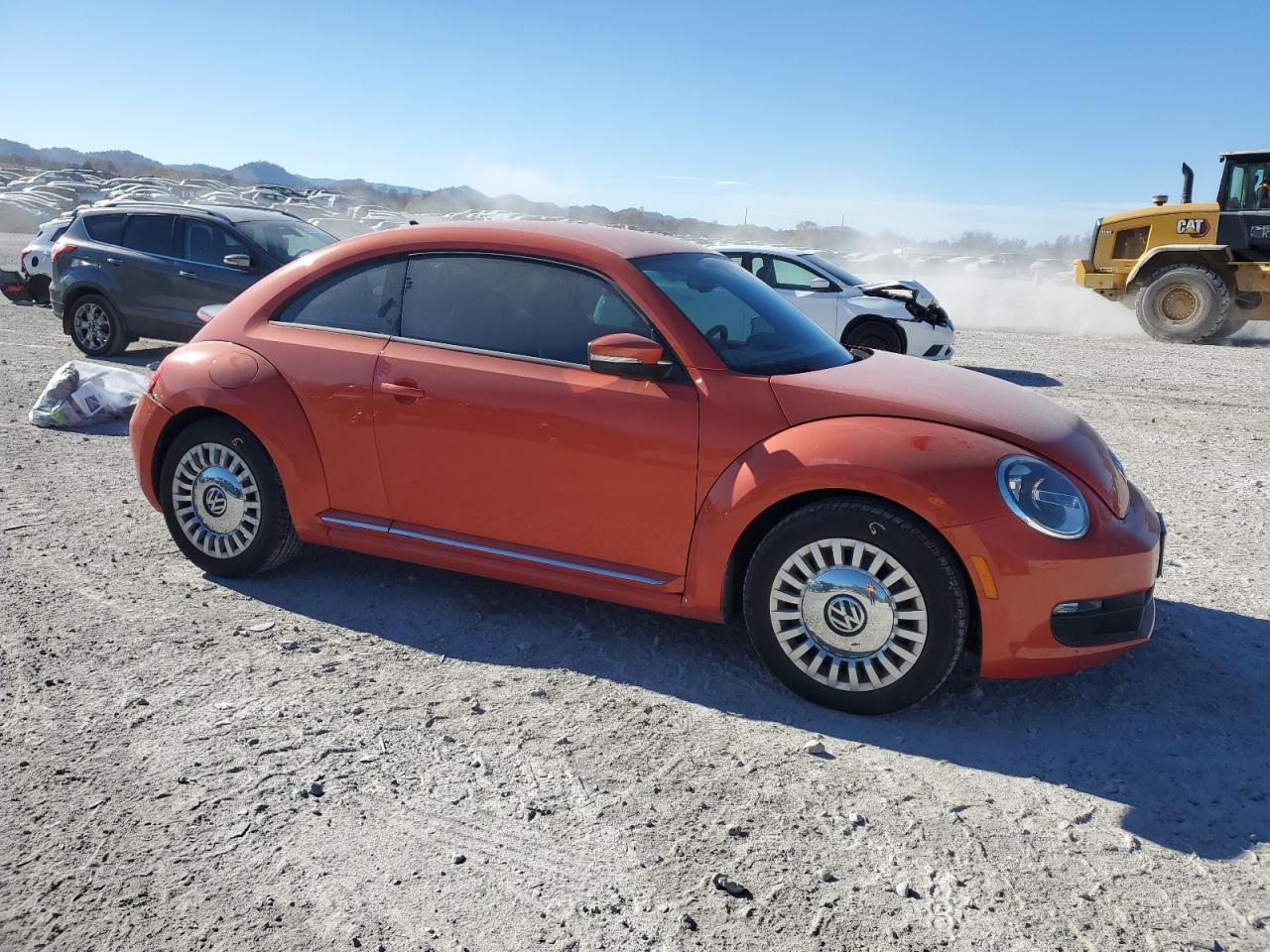 VOLKSWAGEN BEETLE SE