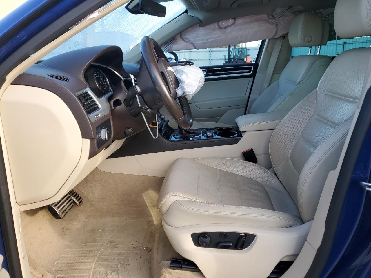 VOLKSWAGEN TOUAREG EXECUTIVE