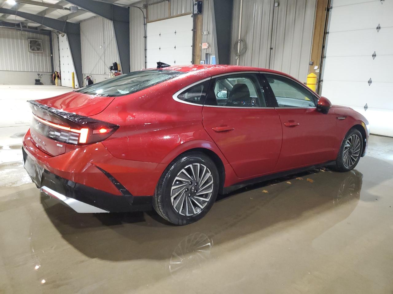 HYUNDAI SONATA HYBRID