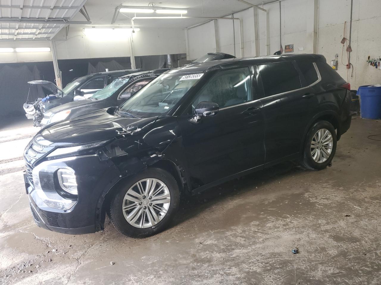 MITSUBISHI OUTLANDER ES