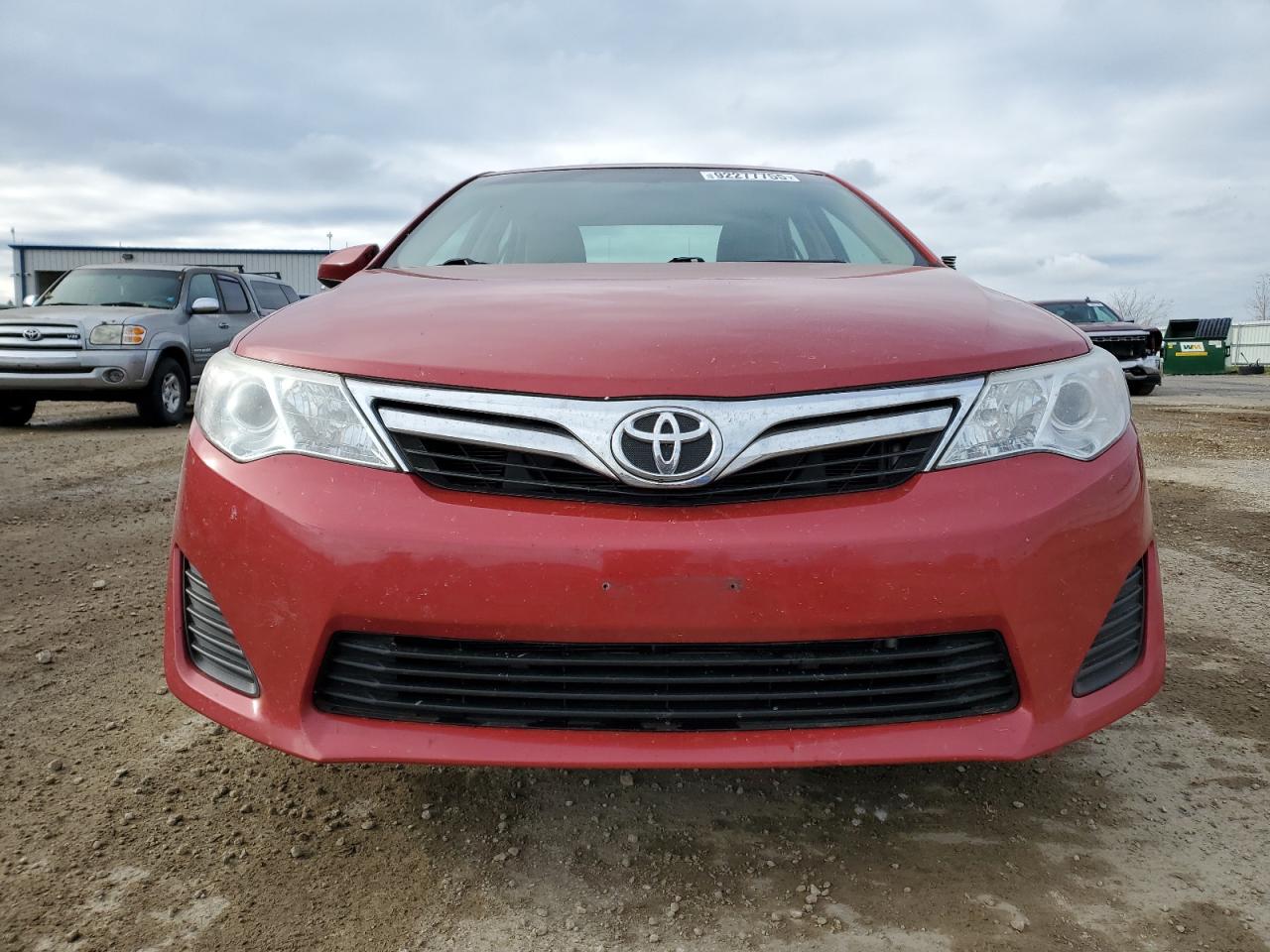 TOYOTA CAMRY BASE
