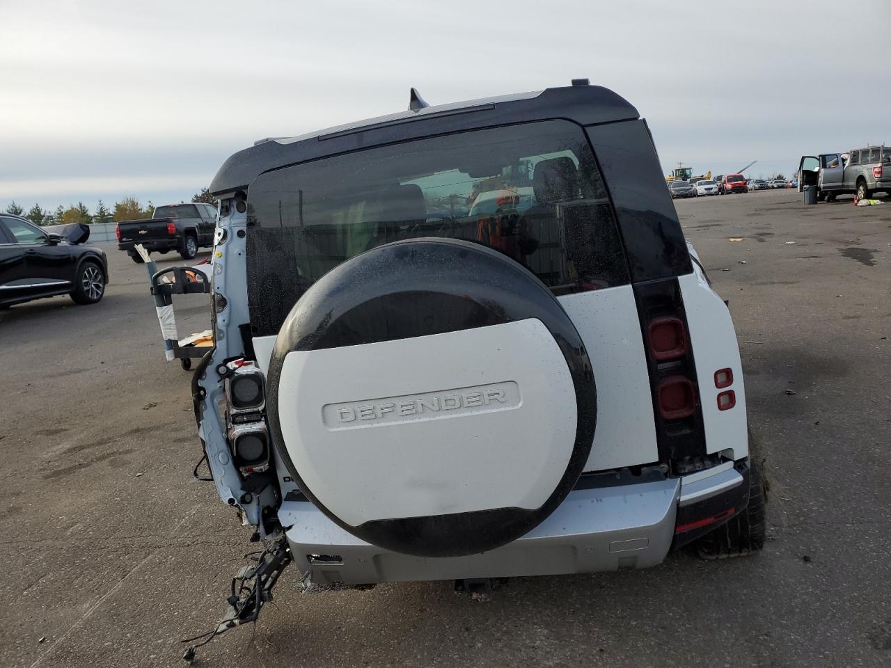 Lot #3312629173 2024 LAND ROVER DEFENDER 1