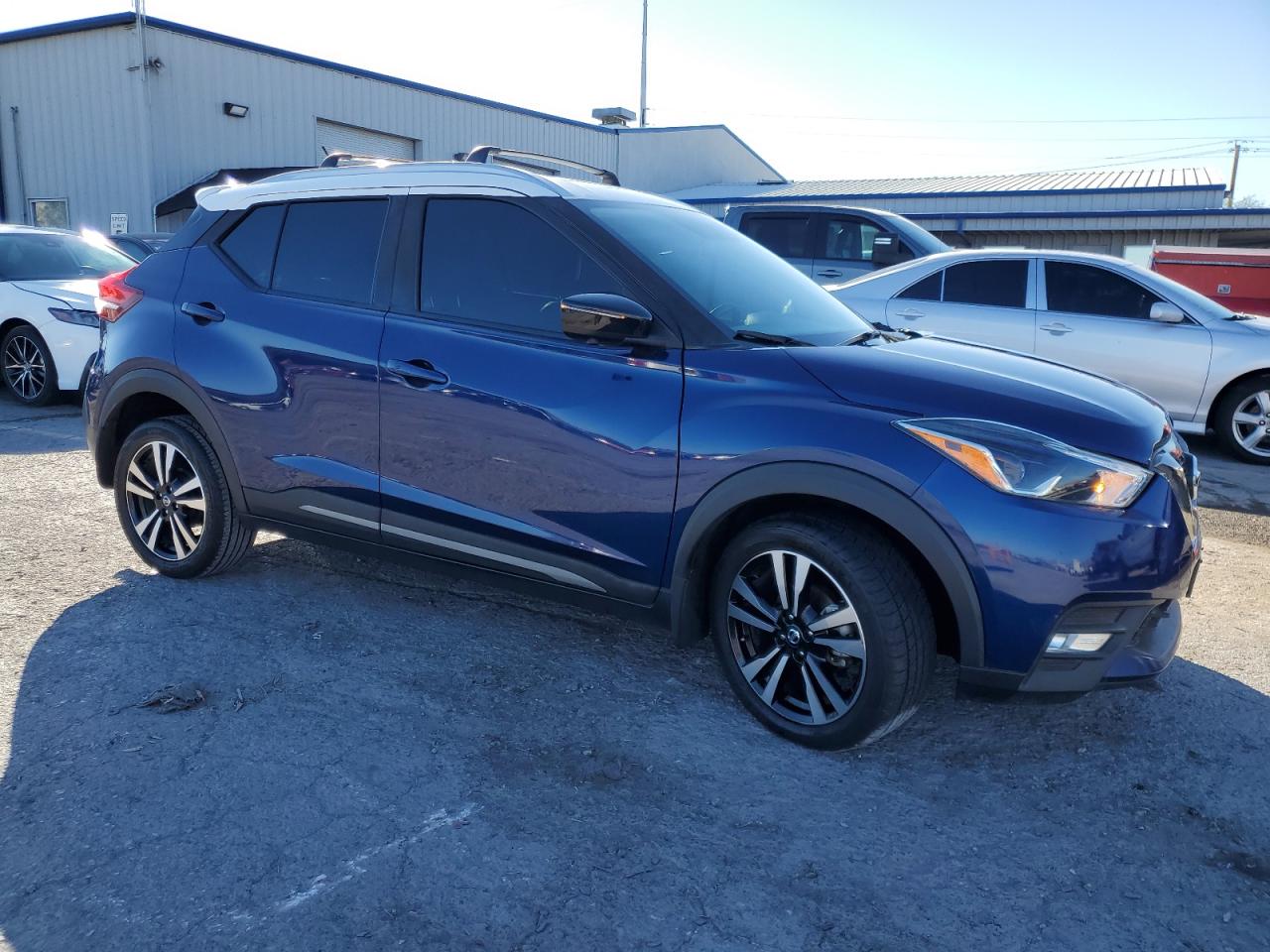 NISSAN KICKS S