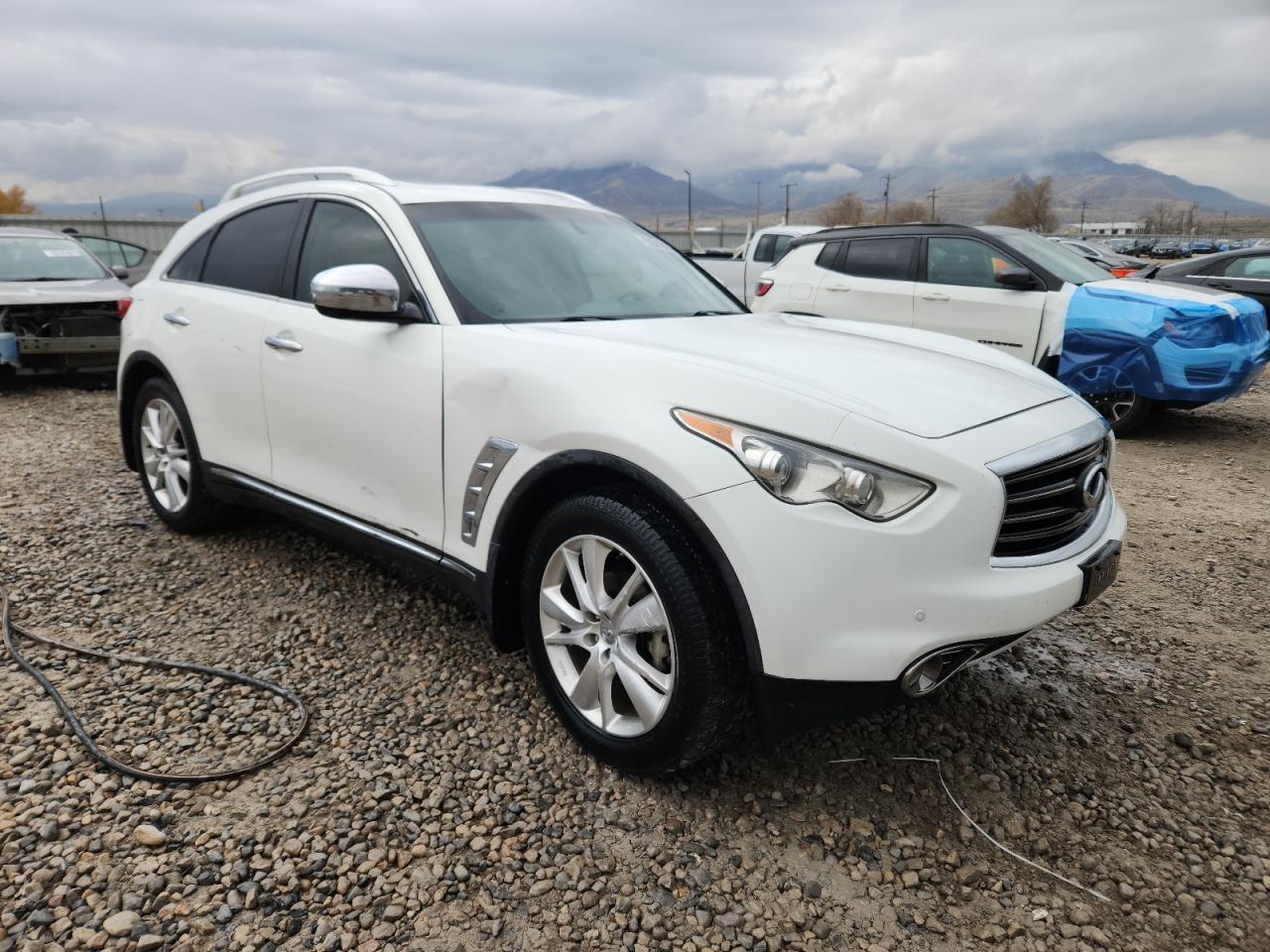 INFINITI FX35