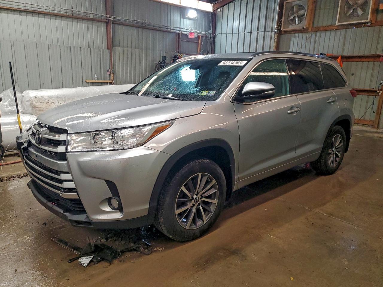 TOYOTA HIGHLANDER SE